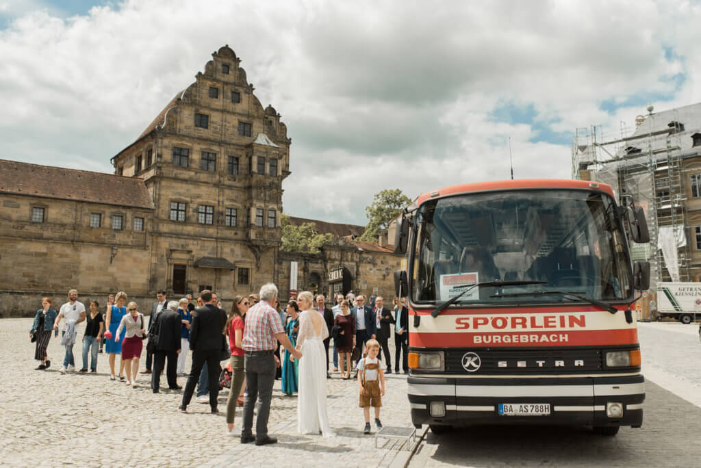 Bustour Spörlein vor Bamberger Domplatz mit Alter Hofhaltung