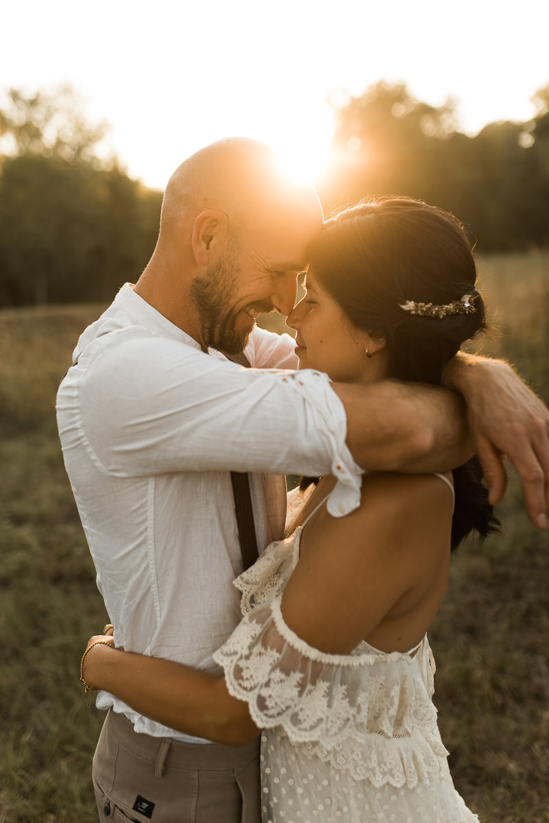 Sonnenuntergang Fotoshooting als Fotograf auf Hochzeit bei der Eventscheune Gut Ludwigsruhe in Hohenlohe